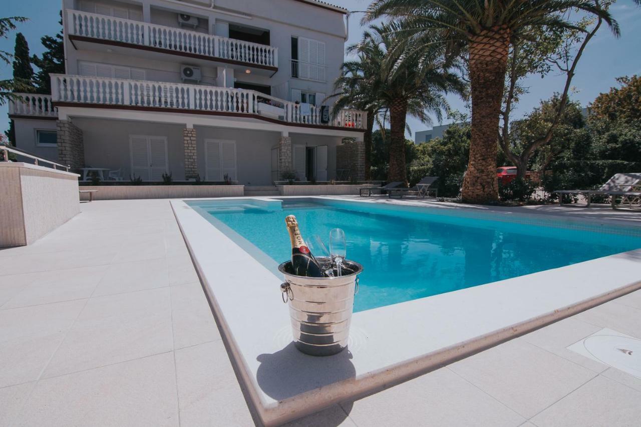נובליה Pool Apartments Galeb מראה חיצוני תמונה